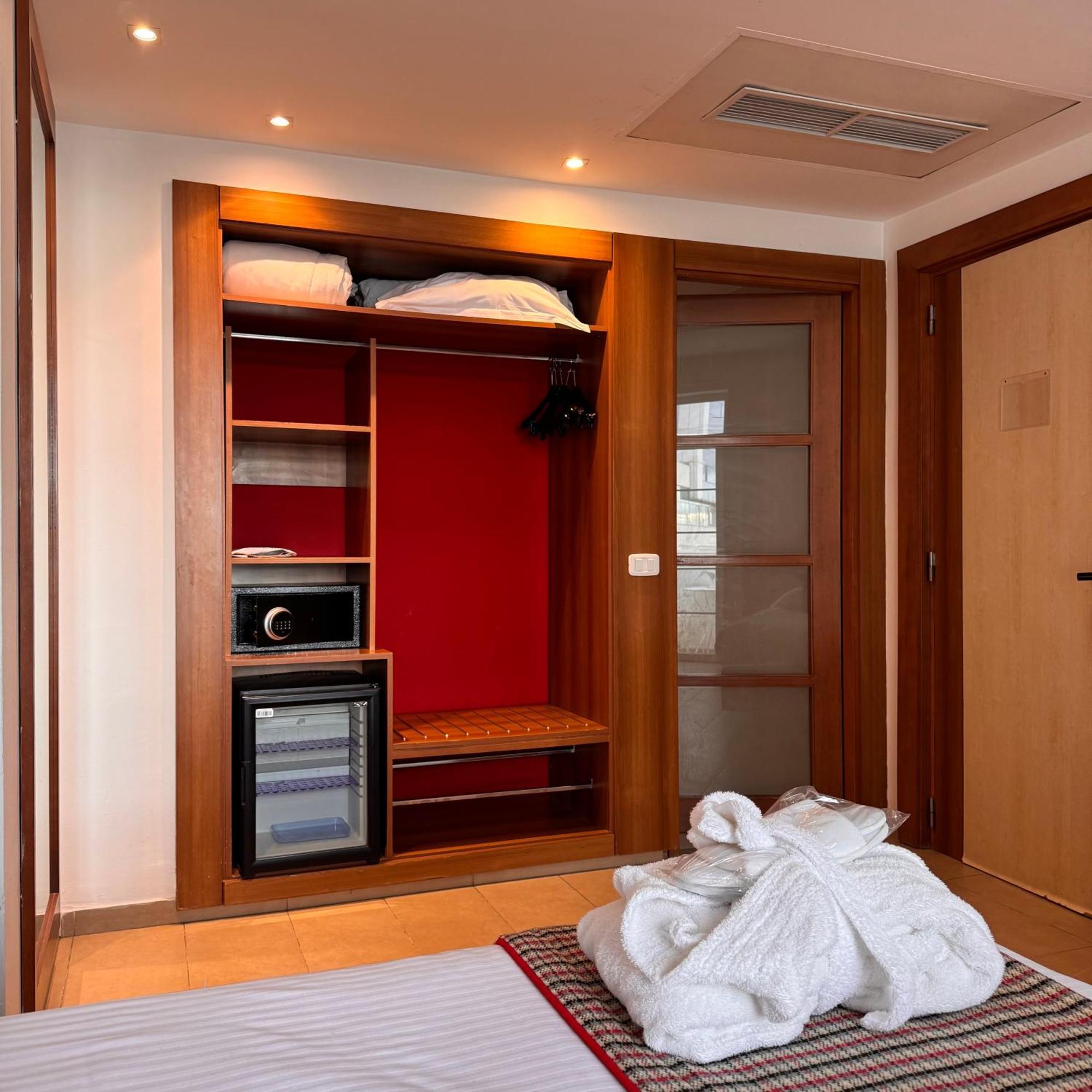 Hotel Carlton Тунис Екстериор снимка
